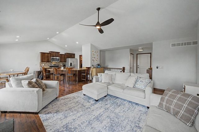 1305 13th Street SE, Bondurant, IA 50035