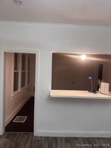 42 Bassett Street, New Haven, CT 06511