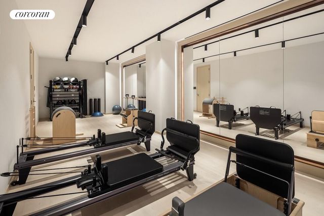 250 W 96th St Apt 2F, New York City, NY 10025