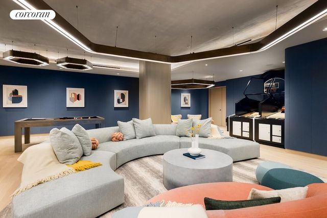 250 W 96th St Apt 2F, New York City, NY 10025