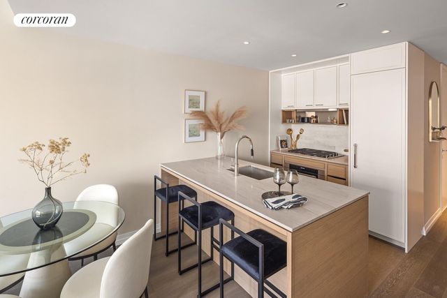 250 W 96th St Apt 2F, New York City, NY 10025