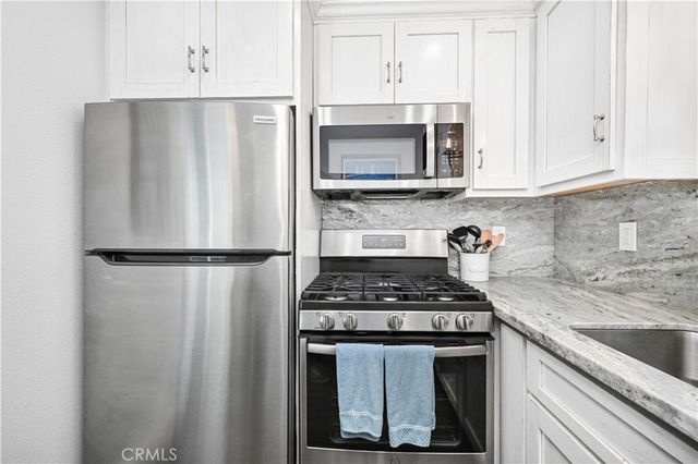 121 25th, Newport Beach, CA 92663