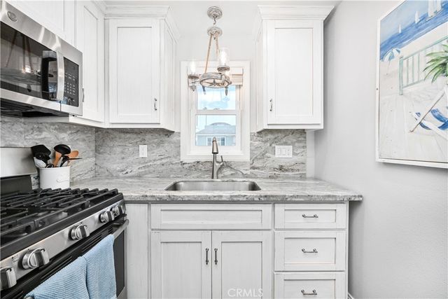 121 25th, Newport Beach, CA 92663