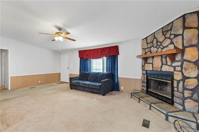 831 W Houston River Road, Sulphur, LA 70663