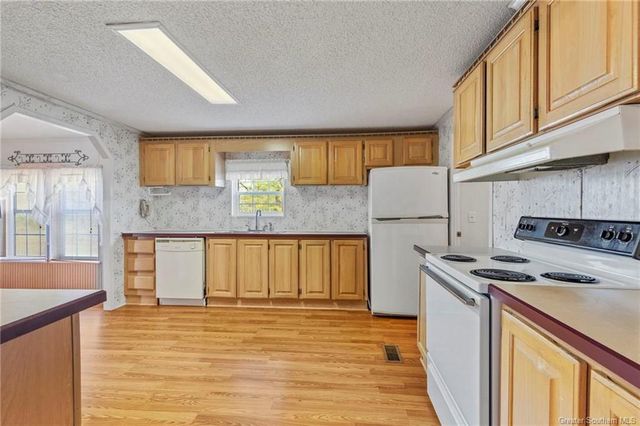 831 W Houston River Road, Sulphur, LA 70663