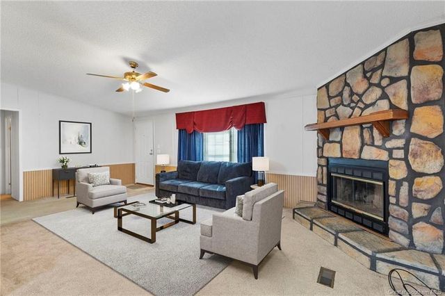 831 W Houston River Road, Sulphur, LA 70663