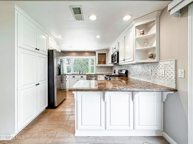 360 N Greenmeadow Avenue, Newbury Park, CA 91320