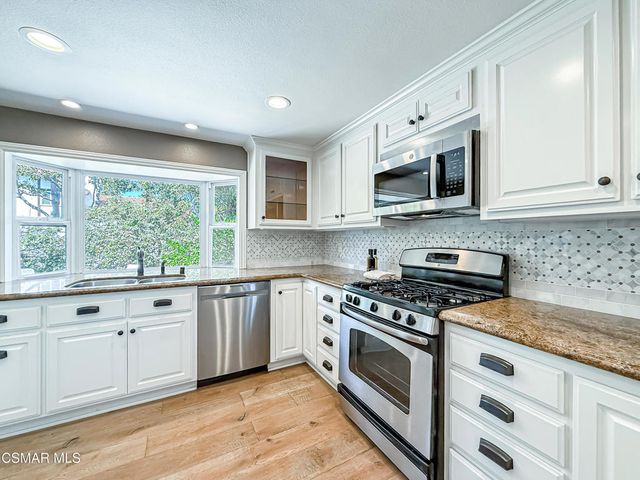 360 N Greenmeadow Avenue, Newbury Park, CA 91320