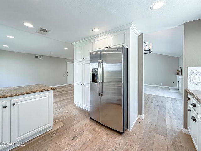 360 N Greenmeadow Avenue, Newbury Park, CA 91320