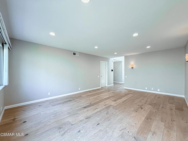 360 N Greenmeadow Avenue, Newbury Park, CA 91320