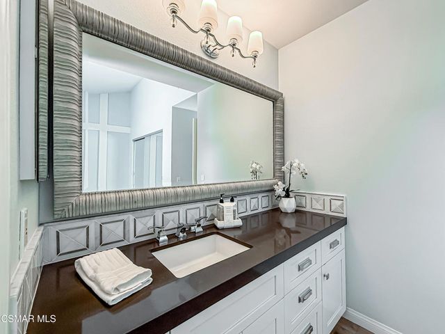 360 N Greenmeadow Avenue, Newbury Park, CA 91320
