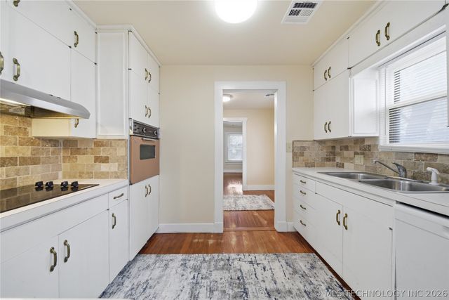 1313 E 66th Place, Tulsa, OK 74136