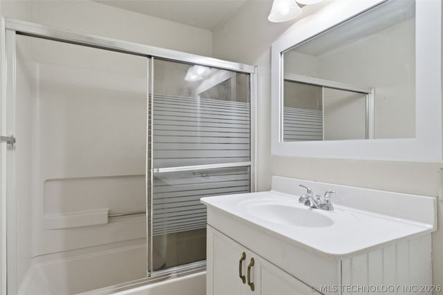 1313 E 66th Place, Tulsa, OK 74136