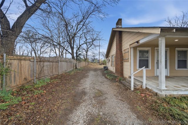 1313 E 66th Place, Tulsa, OK 74136