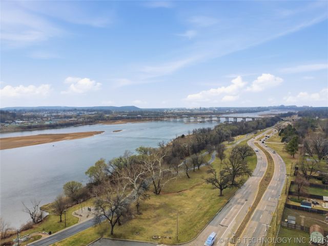 1313 E 66th Place, Tulsa, OK 74136