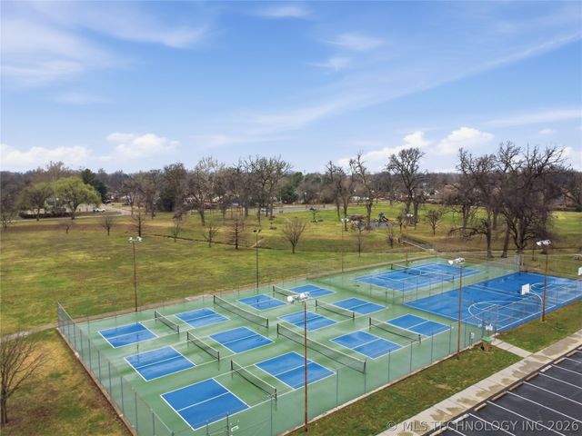 1313 E 66th Place, Tulsa, OK 74136