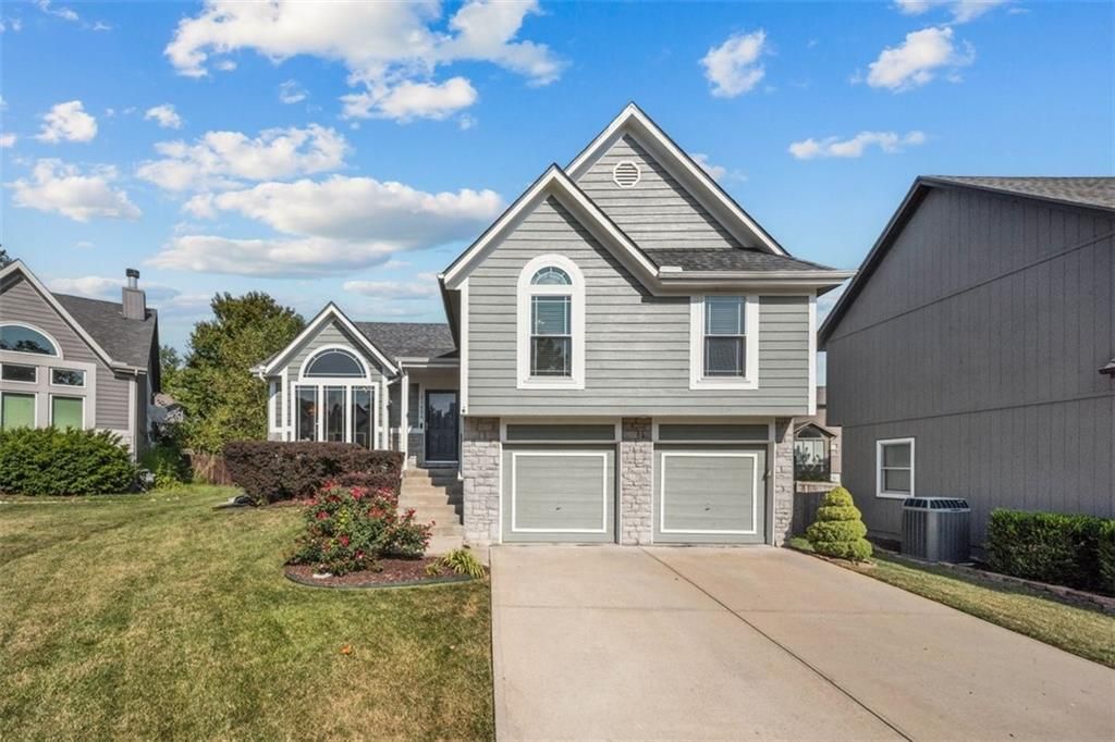 21624 W 53rd Terrace, Shawnee, KS 66226