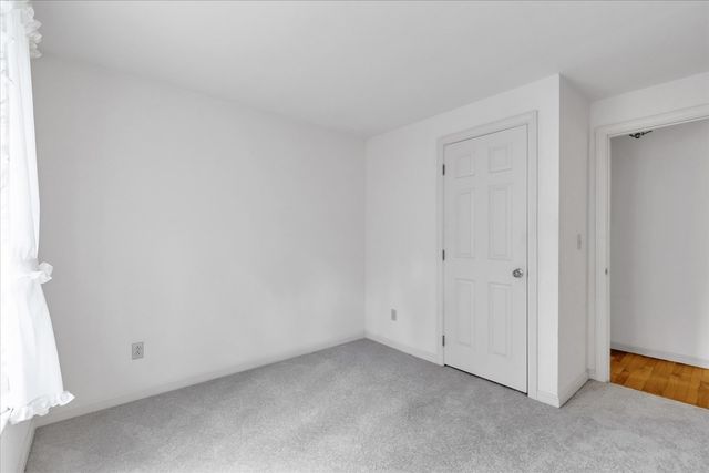 4 Woodspring Farm Ln, Sandwich, MA 02563