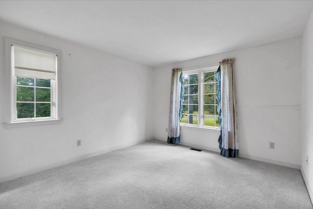 4 Woodspring Farm Ln, Sandwich, MA 02563