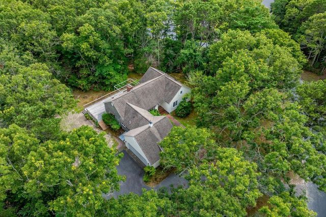 4 Woodspring Farm Ln, Sandwich, MA 02563
