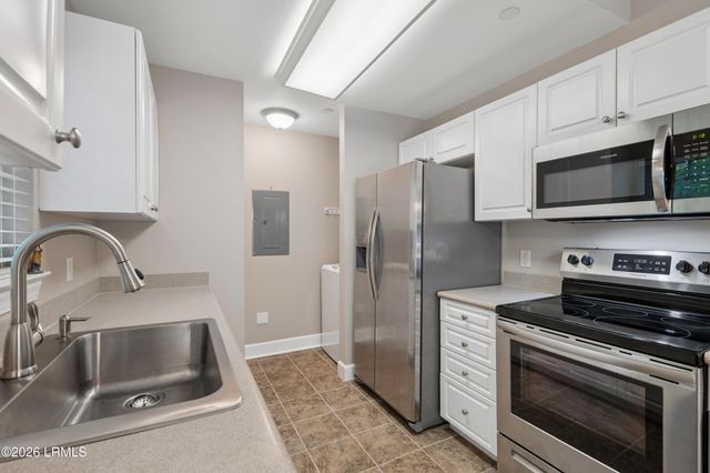 67 Summerfield Ct Apt 621, Hilton Head Island, SC 29926