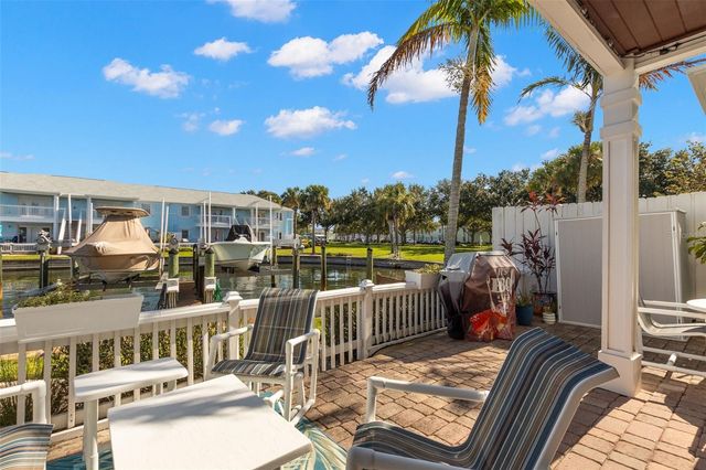 5243 BEACH DRIVE SE B, St Petersburg, FL 33705