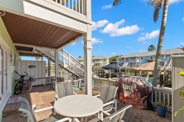 5243 BEACH DRIVE SE B, St Petersburg, FL 33705