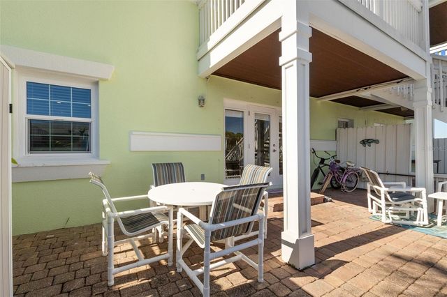 5243 BEACH DRIVE SE B, St Petersburg, FL 33705