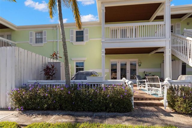 5243 BEACH DRIVE SE B, St Petersburg, FL 33705