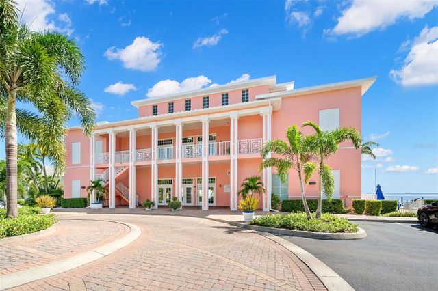 5243 BEACH DRIVE SE B, St Petersburg, FL 33705