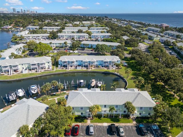 5243 BEACH DRIVE SE B, St Petersburg, FL 33705