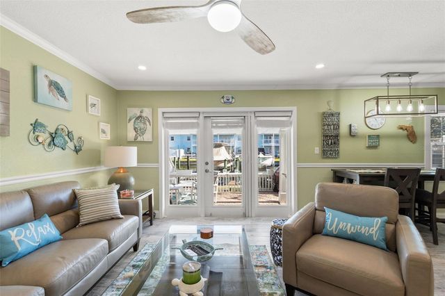 5243 BEACH DRIVE SE B, St Petersburg, FL 33705