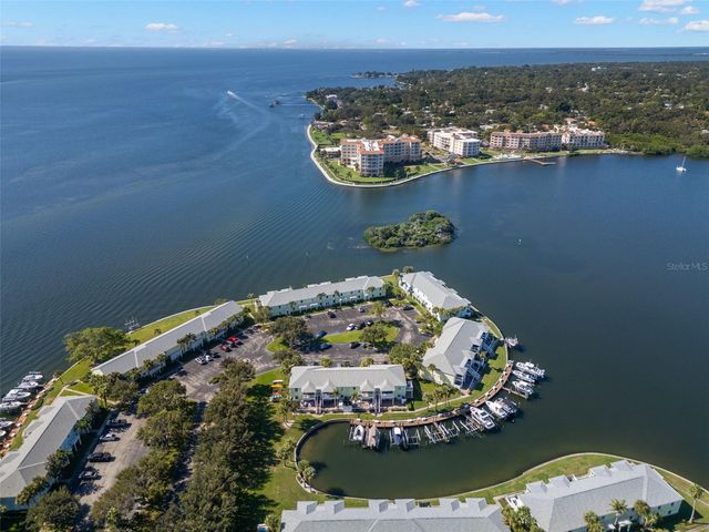 5243 BEACH DRIVE SE B, St Petersburg, FL 33705