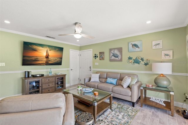 5243 BEACH DRIVE SE B, St Petersburg, FL 33705