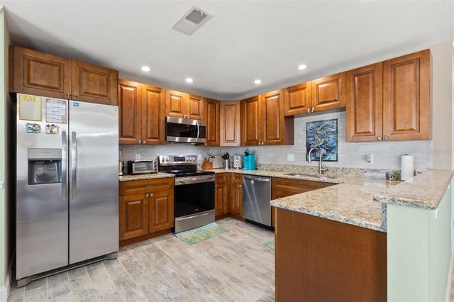 5243 BEACH DRIVE SE B, St Petersburg, FL 33705