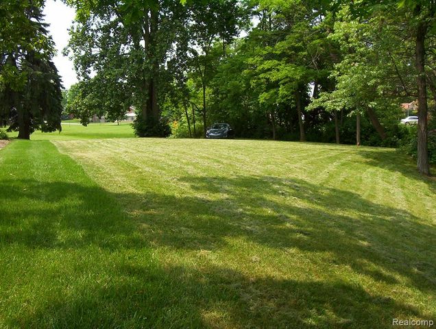 3306 Indianview Drive, Waterford, MI 48329