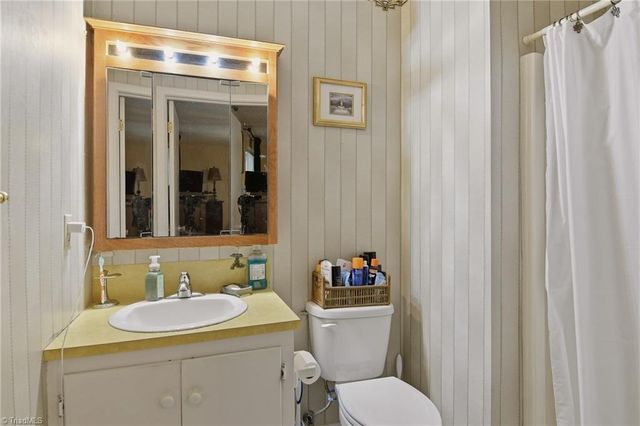 1009 Briarcliff Road, Yadkinville, NC 27055