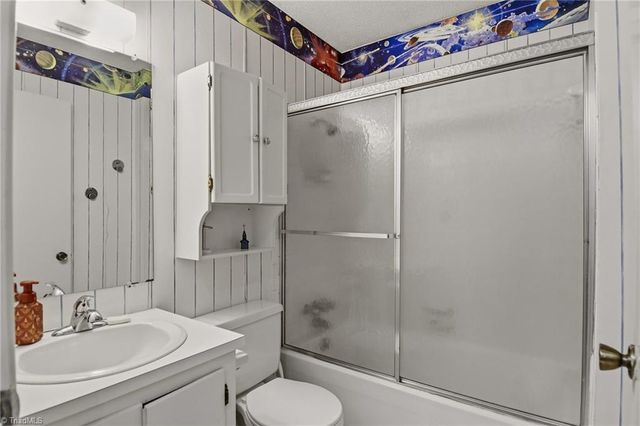1009 Briarcliff Road, Yadkinville, NC 27055