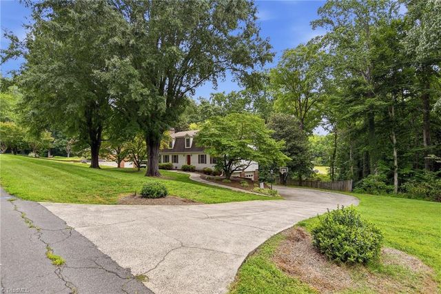 1009 Briarcliff Road, Yadkinville, NC 27055
