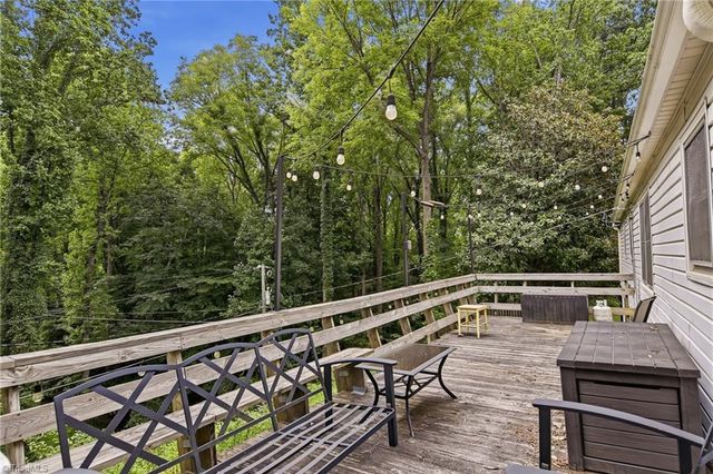 1009 Briarcliff Road, Yadkinville, NC 27055