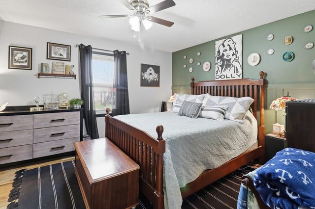 864 S Main Avenue, Springfield, MO 65806