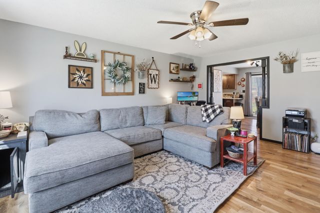 864 S Main Avenue, Springfield, MO 65806