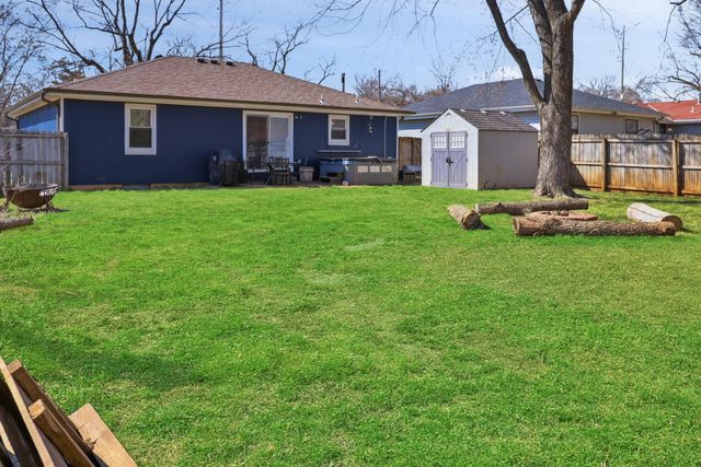 864 S Main Avenue, Springfield, MO 65806