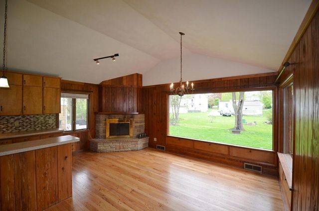 275 N Park STREET, Whitewater, WI 53190
