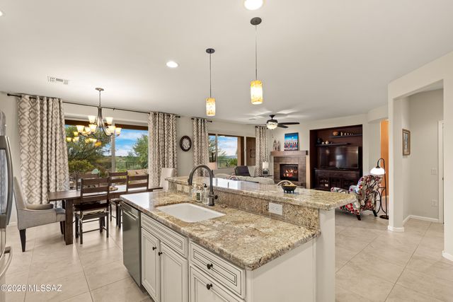 60571 E Arroyo Vista Drive, Oracle, AZ 85623