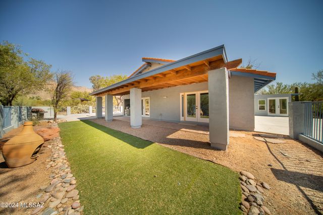 5617 N Camino Del Conde, Tucson, AZ 85718