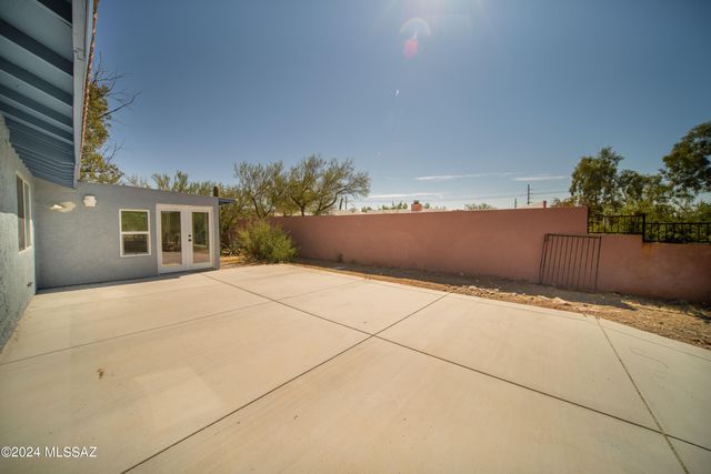 5617 N Camino Del Conde, Tucson, AZ 85718