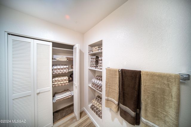 5617 N Camino Del Conde, Tucson, AZ 85718