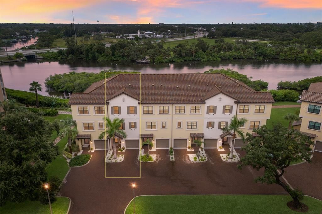 5565 CANNES CIRCLE 5565, Sarasota, FL 34231