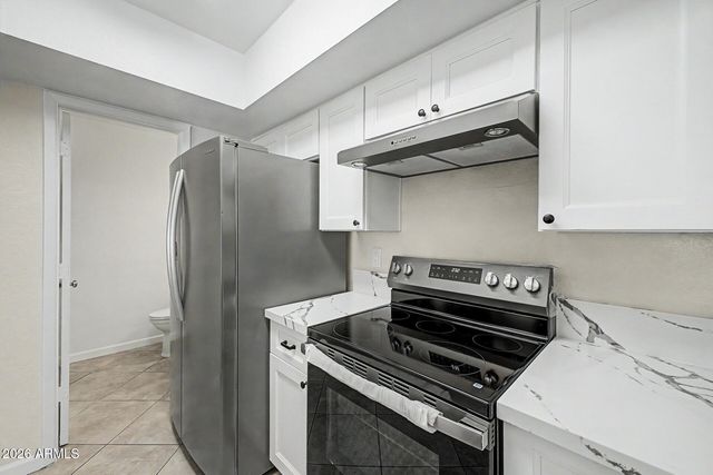 1342 W EMERALD Avenue 403, Mesa, AZ 85202